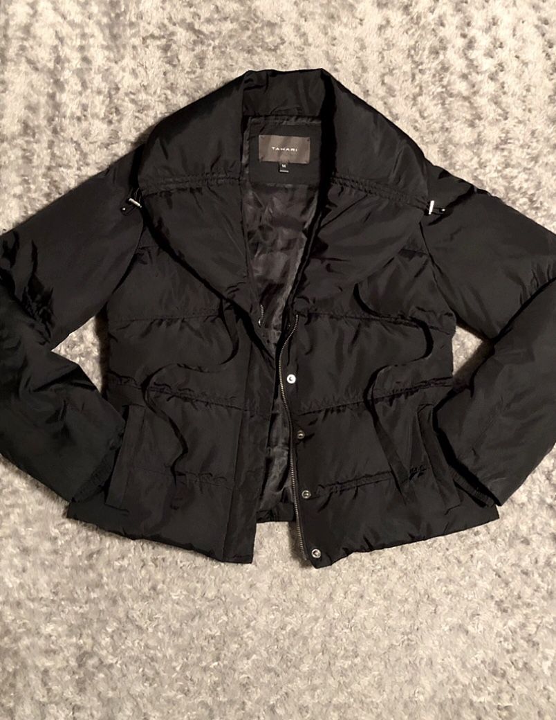 Tahari Short Puffer Jacket paid $325 Size M great condition! Nice lightweight casual winter jacket! It falls short at the hip and is so cozy modern b