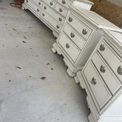 White Wood Dresser Set