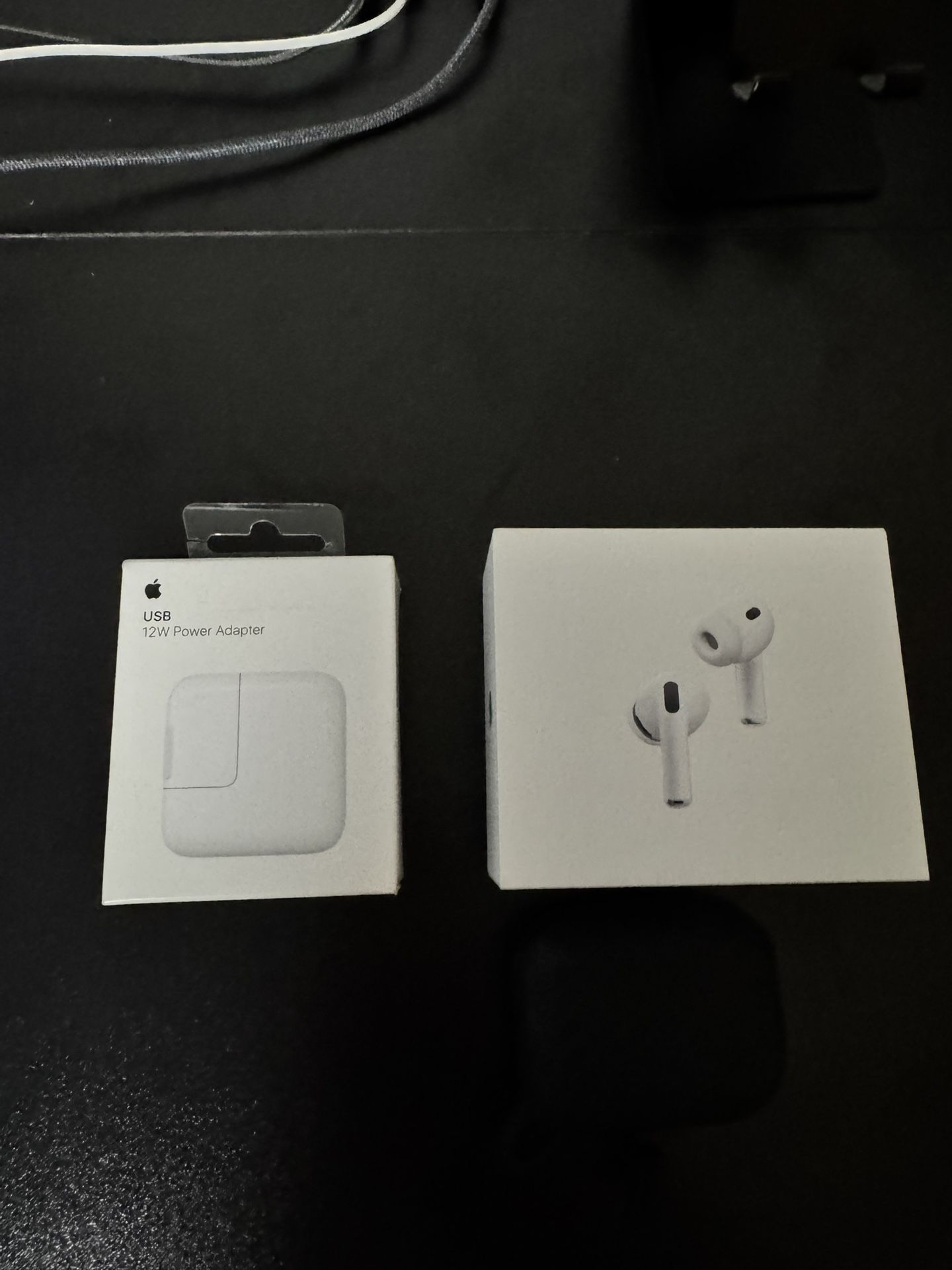 AirPods Pro 2  2023 And Apple Charger 
