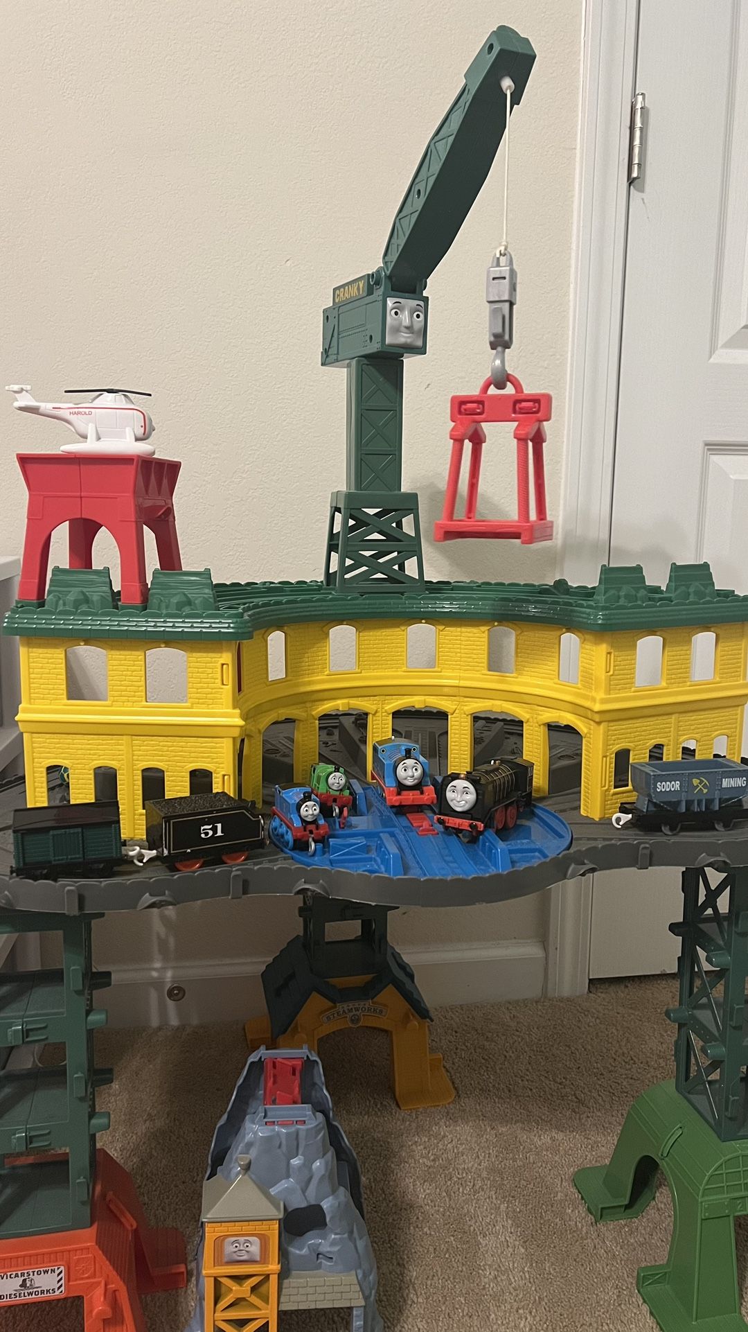 Fisher-Price Thomas & Friends Super Station Train Set