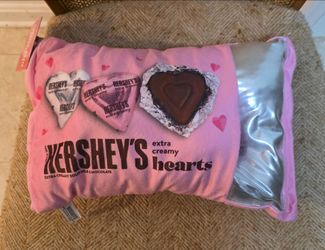 Iscream Hershey’s Extra Creamy Hearts Plush Candy Bag Pillow NWT Valentine’s Day with 3 Inside Heart Plushies