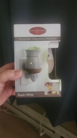 Pluggable Wax Warmer