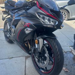 2023 Ninja ZX6R Only 450 Miles LIKE NEW