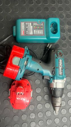 Makita 6349D and DC1804T