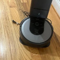 iRobot Roomba i8 (8550) 