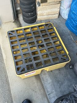 Uline Drum Spill Platform Crate Tube H 2762