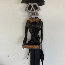 Adorable, Rustic, Wooden And Metal Skeleton Butler With Ray