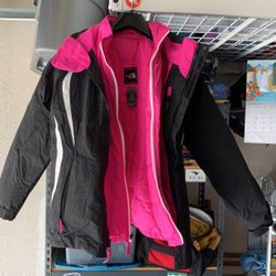 Girls North Face Ski Jacket. Size: LARGE 14/16