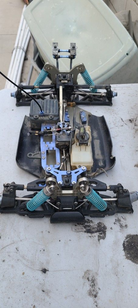 Used Kyosho Inferno MP-7.5 Kanai Edition II
With Extra Parts