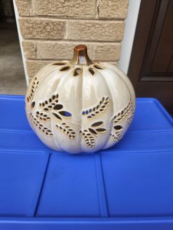 Pumpkin luminary