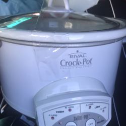 Nice crockpot only $15