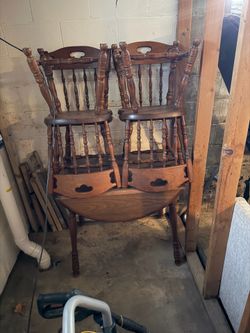 Table/Chairs