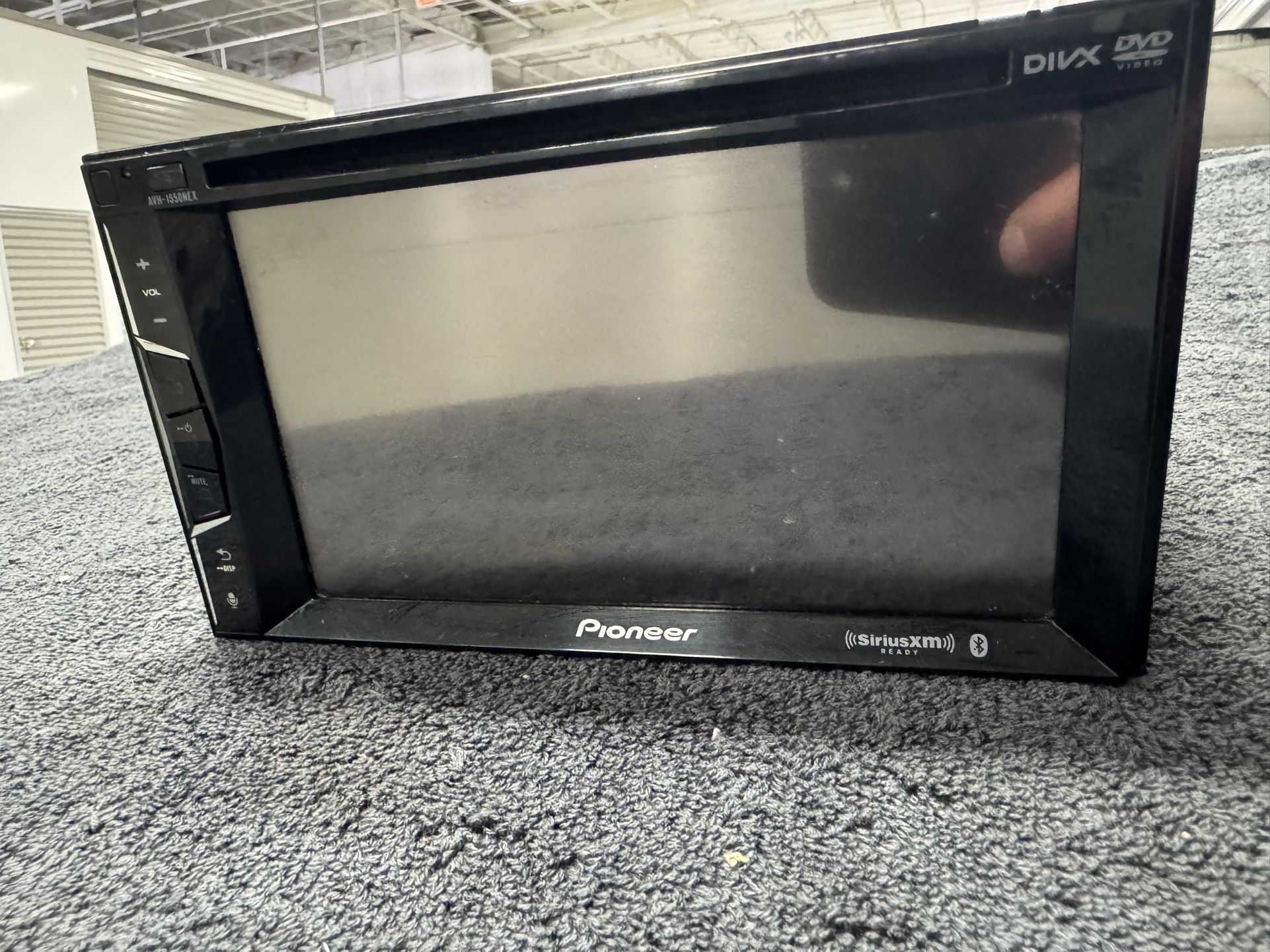 Pioneer AVH-1550NEX 6.2 Inch CD/DVD Car Receiver w/ Apple Carplay / Android Auto