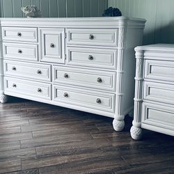 Dresser And Nightstands Set