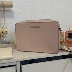 Michael kors crossbody bag 