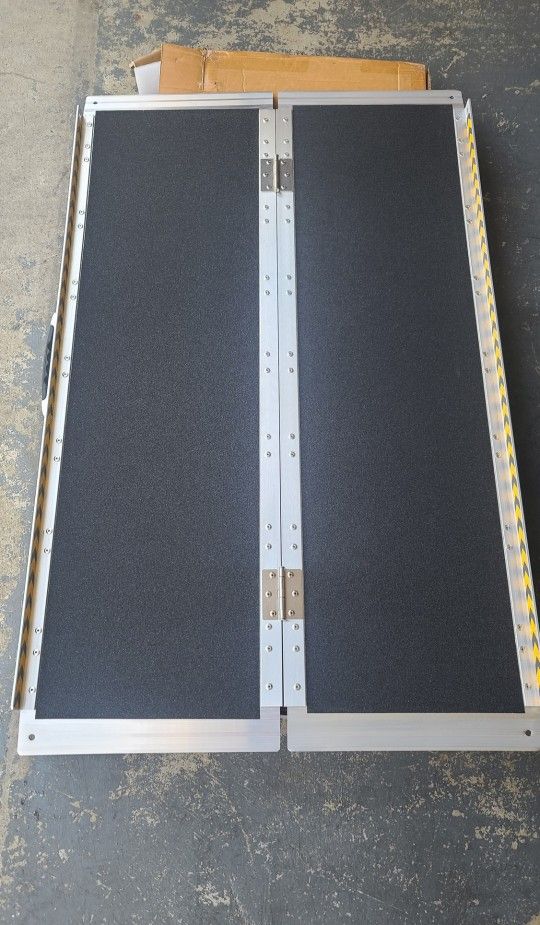 4FT Ramp Portable Wheelchair Ramp 4FT, Non-Slip Aluminum Folding Handicap Ramp,