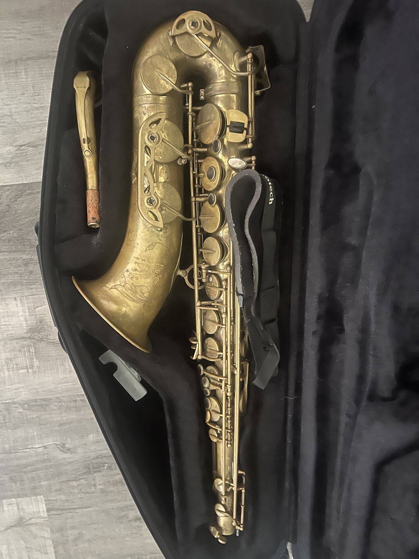 P. Mauriat PMXT 66RUL Tenor Saxophone In playing condition! Berg Larsen Stainless Steel 105 Mouthpiece and Strap Included!