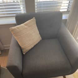 Large Arm Chairs A Set Of 2