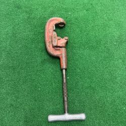 RIDGID Model 2-A Heavy-Duty Pipe Cutter