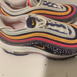 Nike Shoes For Girl  Size 6.5