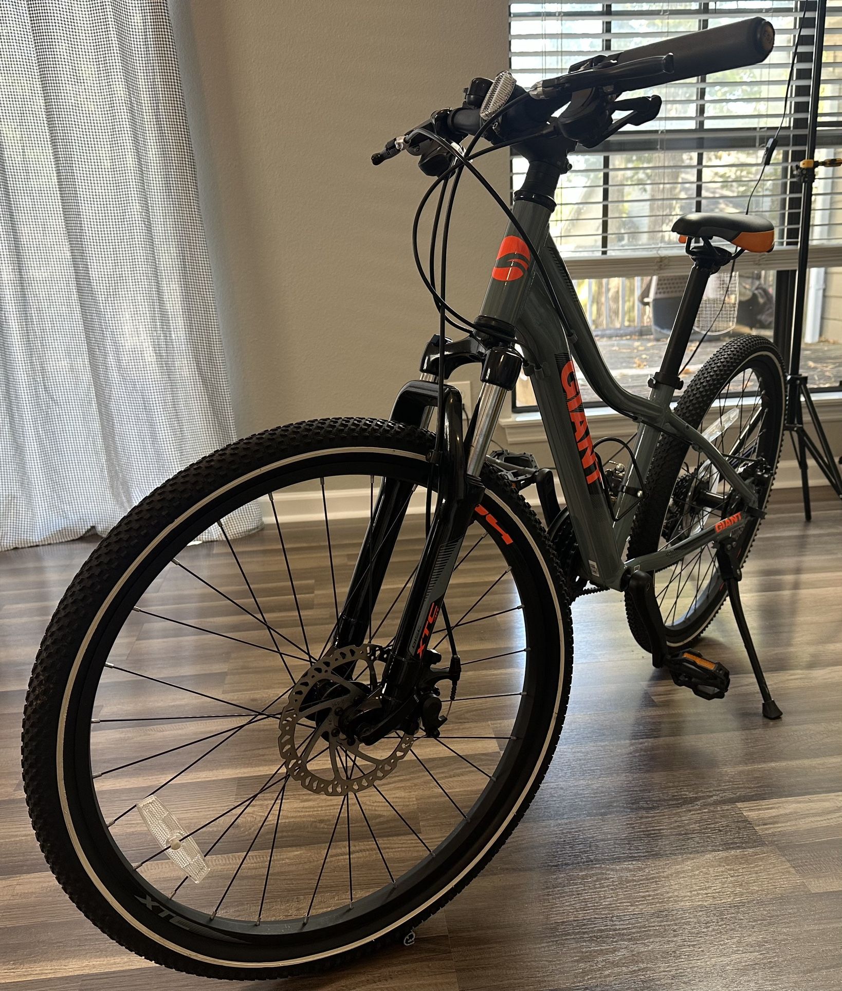 Giant XtC 24 Nearly New!