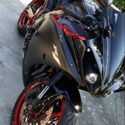 2009 YAMAHA R1