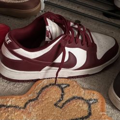 Size 13 Nike dunks