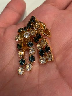 Trifari Clip-Ons earrings