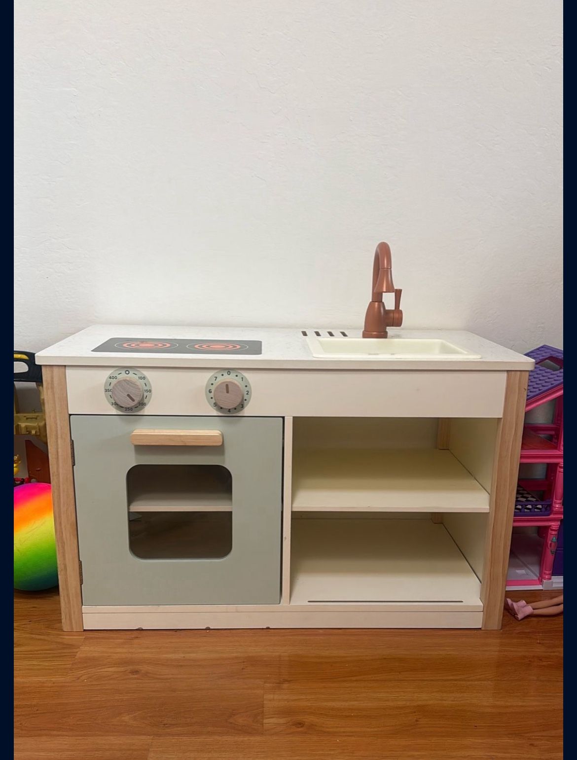 Play Pretend Kitchen & Chalk Board