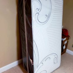 NEW TWIN MATTRESS. Bed frame is not available. Take it home the same day 👍