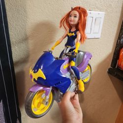 Doll Batgirl And Bat Cycle