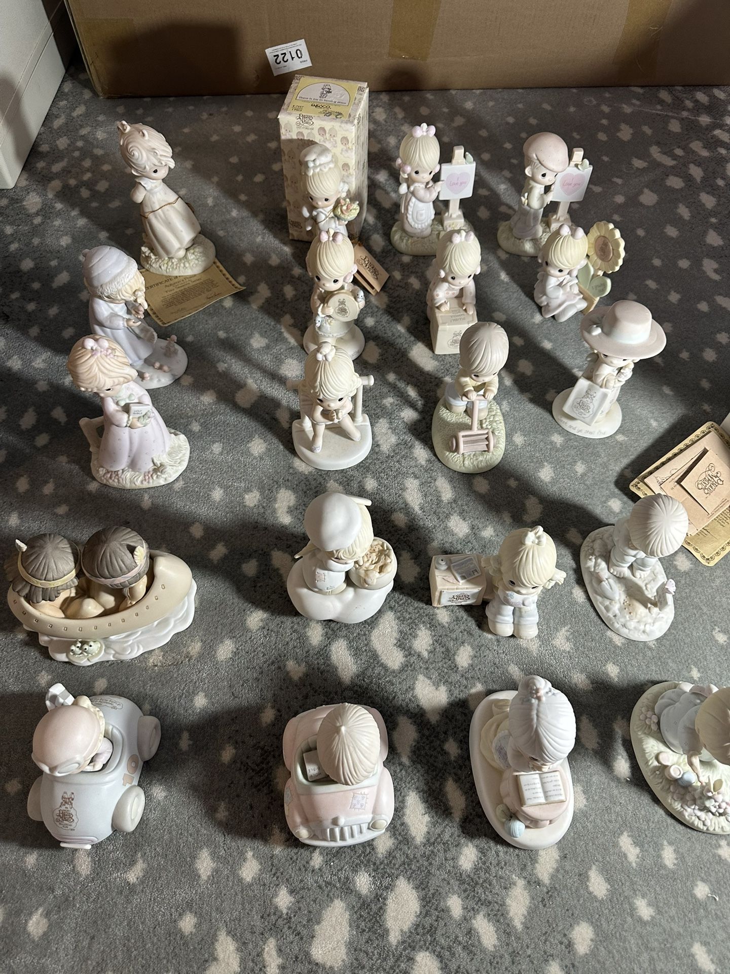 Precious Moments Figurines Lot Of 22