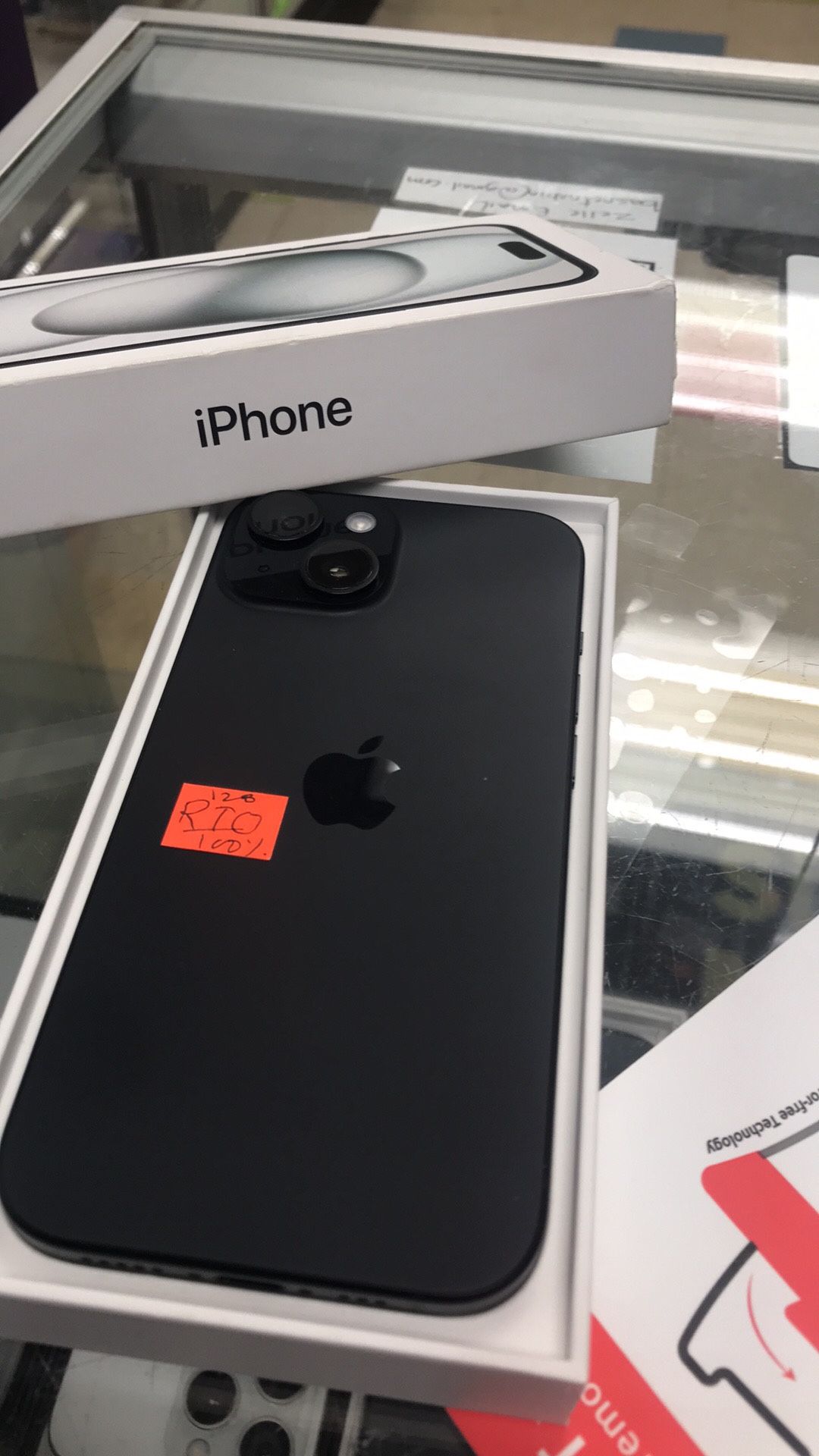 iPhone 15 128gb unlocked Excellent Condition Like New (100% Battery Health )