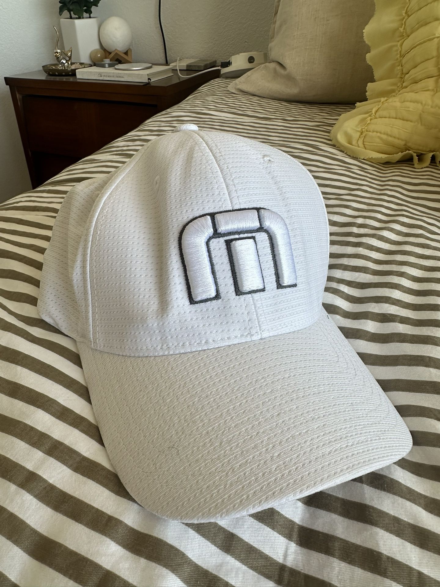 Travis Matthew Flexfit White Hat L/XL