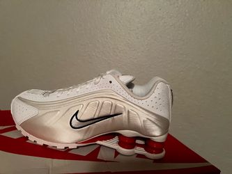 Nike Shox R4 White Silver Red Sneakers 5Y