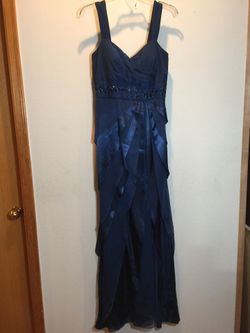 Adrienna Papell Prom gown