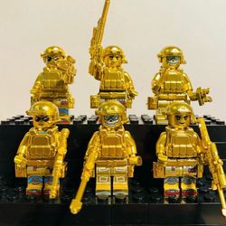 Gold SWAT Police 6pc Chrome Minifigure Set with Accessories LEGO Compatible