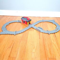 Thomas & Friends Sodor Engine Wash Take N Play 