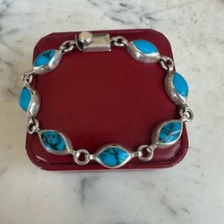 Beautiful 925 Sterling silver Turquoise bracelet, marked 925 Mexico 🇲🇽, slide closure , 27 grams , nice weight to this piece