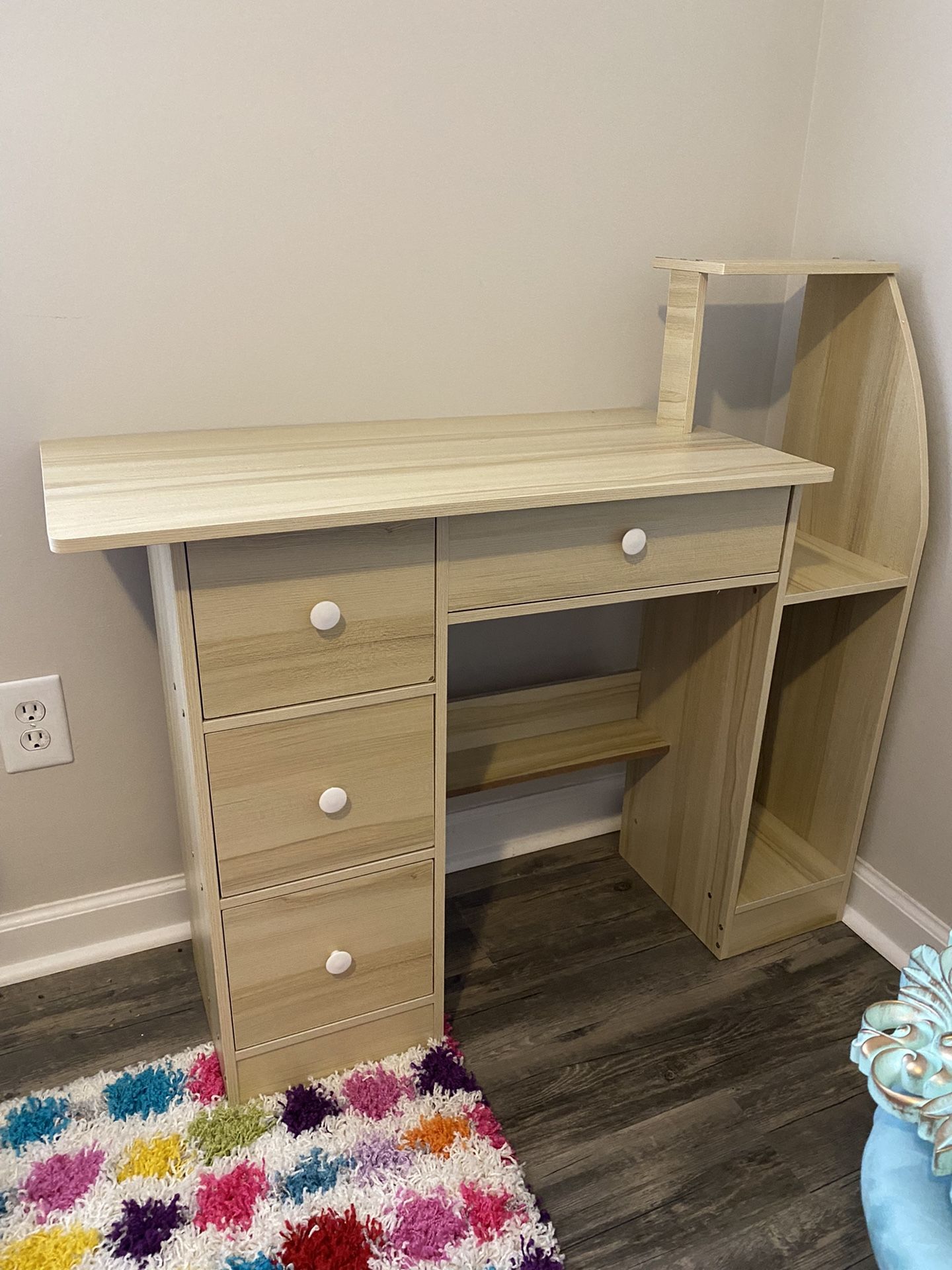 Child Size Desk (for Ages 11 And Under)