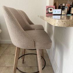 Kitchen Stools / Taburetes de Cocina