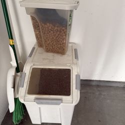 Hydrolyzed Protein Dog Food 