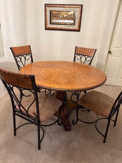 Round Pedestal Dining Table with 4 Wrought Iron Chairs