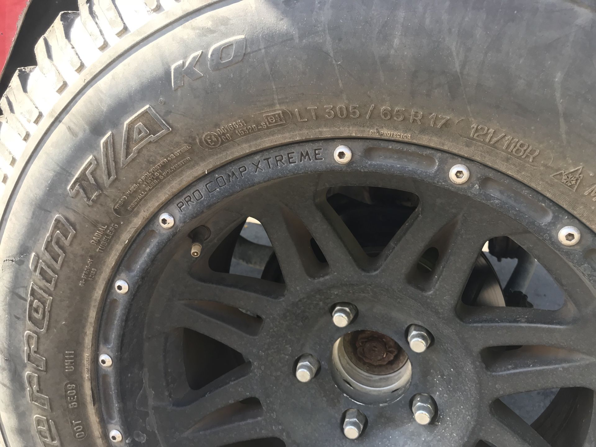 Pro comp xtreme 17 in wheels on a a set of 305 65 17