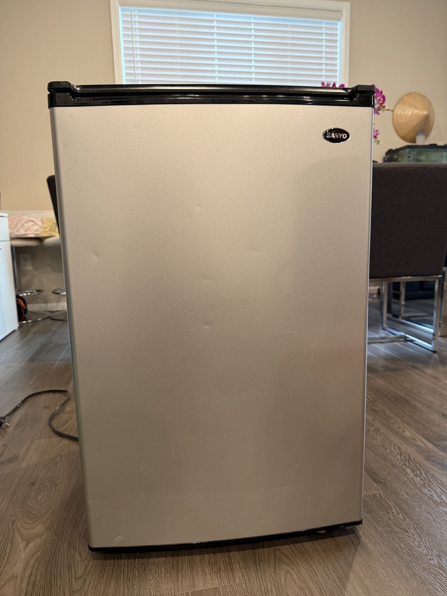 Sanyo 4.4 Cu Ft. Mini Fridge