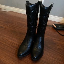 Cowboy Boots In BLACK