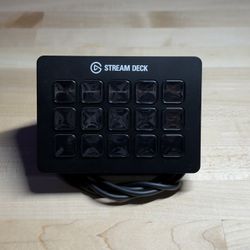 Elgato Stream Deck MK.2 – Studio Controller, 15 macro keys, trigger actions in apps and software like OBS, Twitch, ​YouTube and more