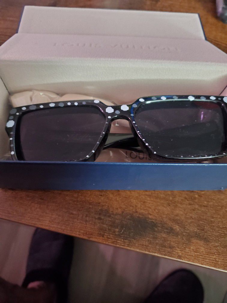 Louis Vuitton Millionaire Sunglasses in Black And White Polka Dots