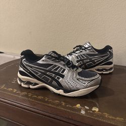 Men ASICS Gel Kayano 14 size 8