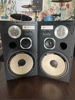 Vintage JBL L112 speakers